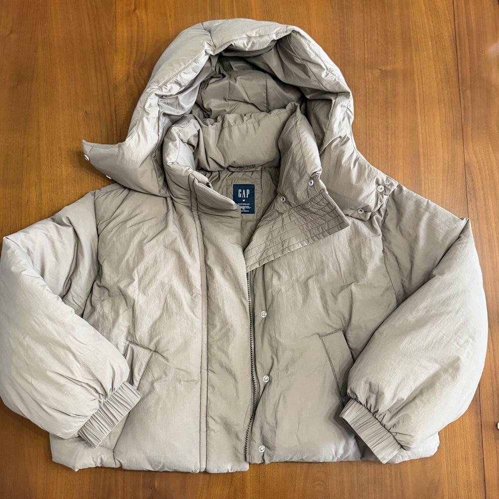 GAP Cropped Duvet Wrap Puffer Jacket Size Medium